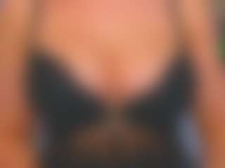 Kira's Live Sex Cam Show