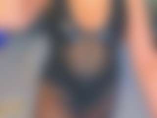 Live cam show with Kira - Leather on slutload
