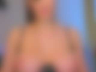 Live cam show with Kira - Leather on camgirlchat.live