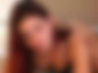 Live cam show with Aylin Millerxs - Average on StripNow