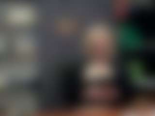 Live cam show with WonderNadin - Muscle on Dolls Live