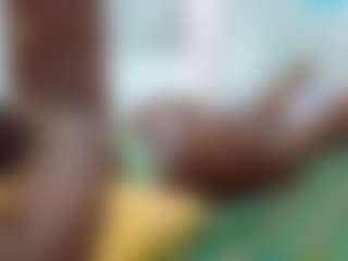 Live cam show with Sella-bella - Public Ebony on SquirtSoMuch