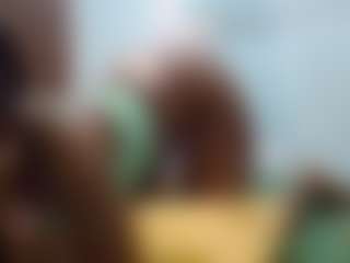Live cam show with Sella-bella - Public Black on SpunkLive