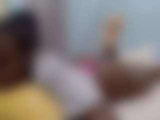 Live cam show with Sella-bella - Facial on CSO-WL
