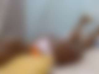 Live cam show with Sella-bella - Natural on StripNow