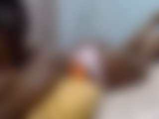 Live cam show with Sella-bella - Public Black on CamwithHer
