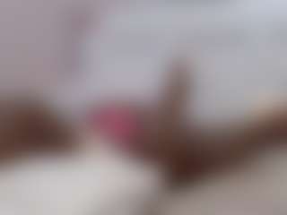 Live cam show with Sella-bella - Shaved Pussy on Camsoda