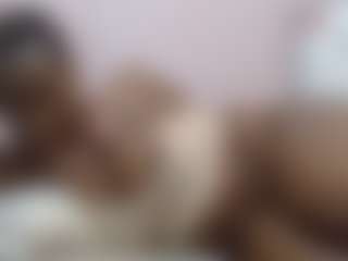 Live cam show with Sella-bella - Public Black on Milfs Live