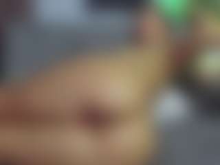 Live cam show with Catalina_goddess - Smoking on Dare Cams