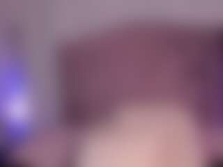 alanna-blake's Live Sex Cam Show
