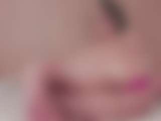 Live cam show with Isabela ⭐ - Dildo Brown Hair on wildcum.com