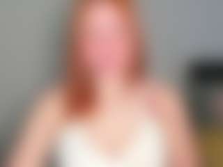 Live cam show with LaylaxCute - British on PervPlay.com
