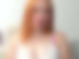 Live cam show with LaylaxCute - British on livesuperchat.net