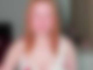 Live cam show with LaylaxCute - Red Hair on https://playwithruby.com