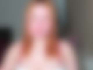 Live cam show with LaylaxCute - Living Room on livesuperchat.net