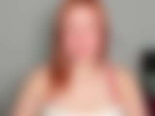 Live cam show with LaylaxCute - Red Hair MILF on Nude Live Now