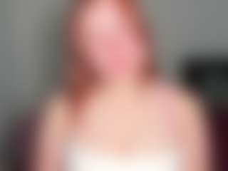 Live cam show with LaylaxCute - Slave on madthumbs