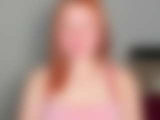 Live cam show with LaylaxCute - Slave on crypto-cams