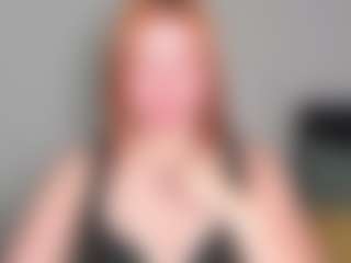 Live cam show with LaylaxCute - Red Hair MILF on Camsoda
