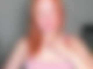 Live cam show with LaylaxCute - Living Room on CamSodaAdn