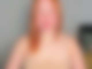 Live cam show with LaylaxCute - Red Hair MILF on Fling VIP Chat