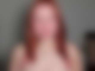 Live cam show with LaylaxCute - Slave on madthumbs