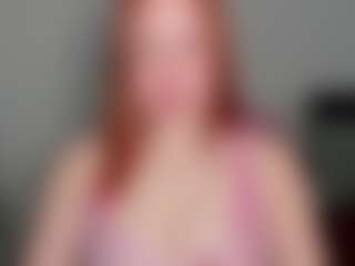 Live cam show with LaylaxCute - College MILF on CamSextacy