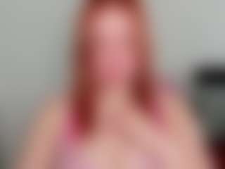 Live cam show with LaylaxCute - College MILF on hrnylive.com