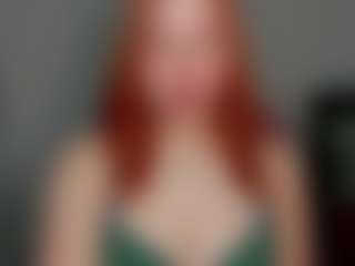 Live cam show with LaylaxCute - Red Hair MILF on Camsoda