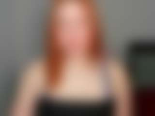 Live cam show with LaylaxCute - Red Hair MILF on Camsoda