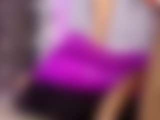 Live cam show with andromeeda - Petite on Camsoda