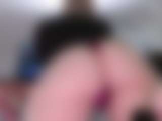 Live cam show with Violet Fugazzi - Canadian on Gym Cam Girls | canada