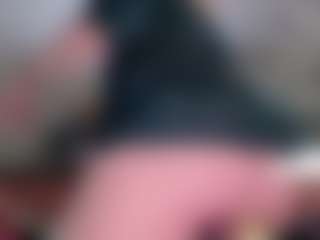 Live cam show with Violet Fugazzi - Gamer Blonde Hair on fapnchat