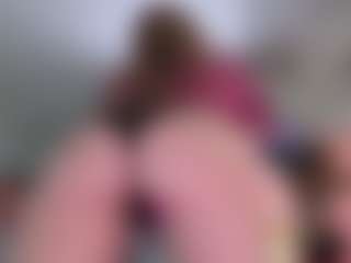 Live cam show with Violet Fugazzi - Girly on TeamSkeetLive