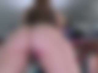 Live cam show with Violet Fugazzi - Camel Toe on TeamSkeetLive