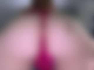 Live cam show with Violet Fugazzi - Gamer Big Tits on milfzrlive.com