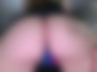 Live cam show with Violet Fugazzi - Gamer Blonde Hair on liverealitysex.com