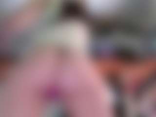 Live cam show with Violet Fugazzi - Big Tits on CamClone
