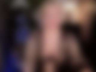 YolandaKiss's Live Sex Cam Show