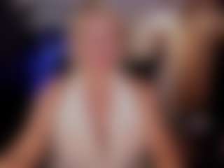 Live cam show with YolandaKiss - Tittyfuck on hotwifechat.live
