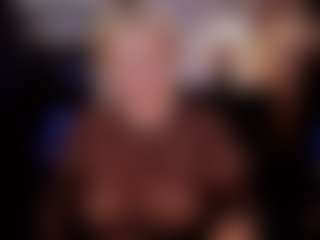 Live cam show with YolandaKiss - Blonde Hair on camgirlchat.live