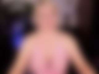 Live cam show with YolandaKiss - Smoking on Taboo Cams XXX