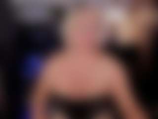 Live cam show with YolandaKiss - Sexy on UwU Esports