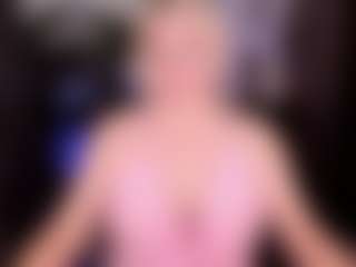 Live cam show with YolandaKiss - Middle Aged on AdultVida.com