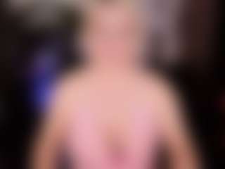 Live cam show with YolandaKiss - Cumface on fapnchat
