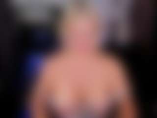 Live cam show with YolandaKiss - Cumface on Camsoda
