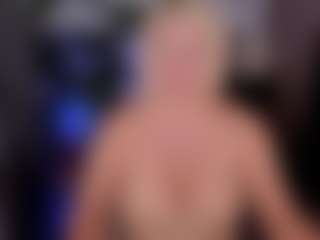 YolandaKiss's Live Sex Cam Show