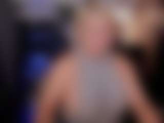 Live cam show with YolandaKiss - Mature on Streamer API