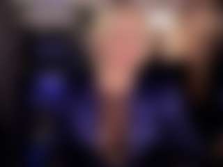 Live cam show with YolandaKiss - Smoking on sexytreat.net