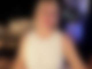 Live cam show with YolandaKiss - Control on Lustler